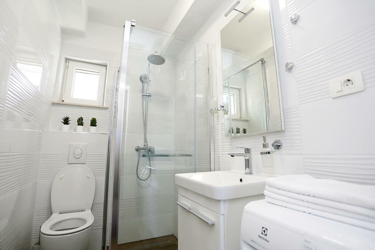 סופטאר Apartments Romarin מראה חיצוני תמונה