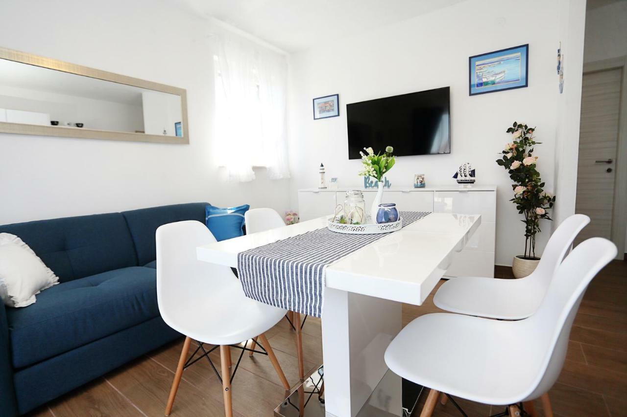 סופטאר Apartments Romarin מראה חיצוני תמונה